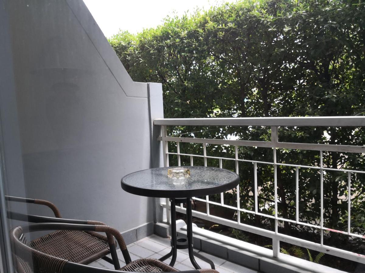 Baan Suksiri Hotel HHQ Exteriör bild