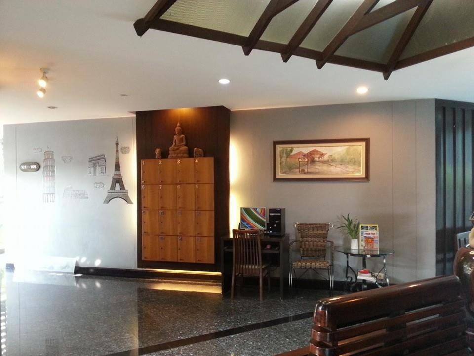 Baan Suksiri Hotel HHQ Exteriör bild