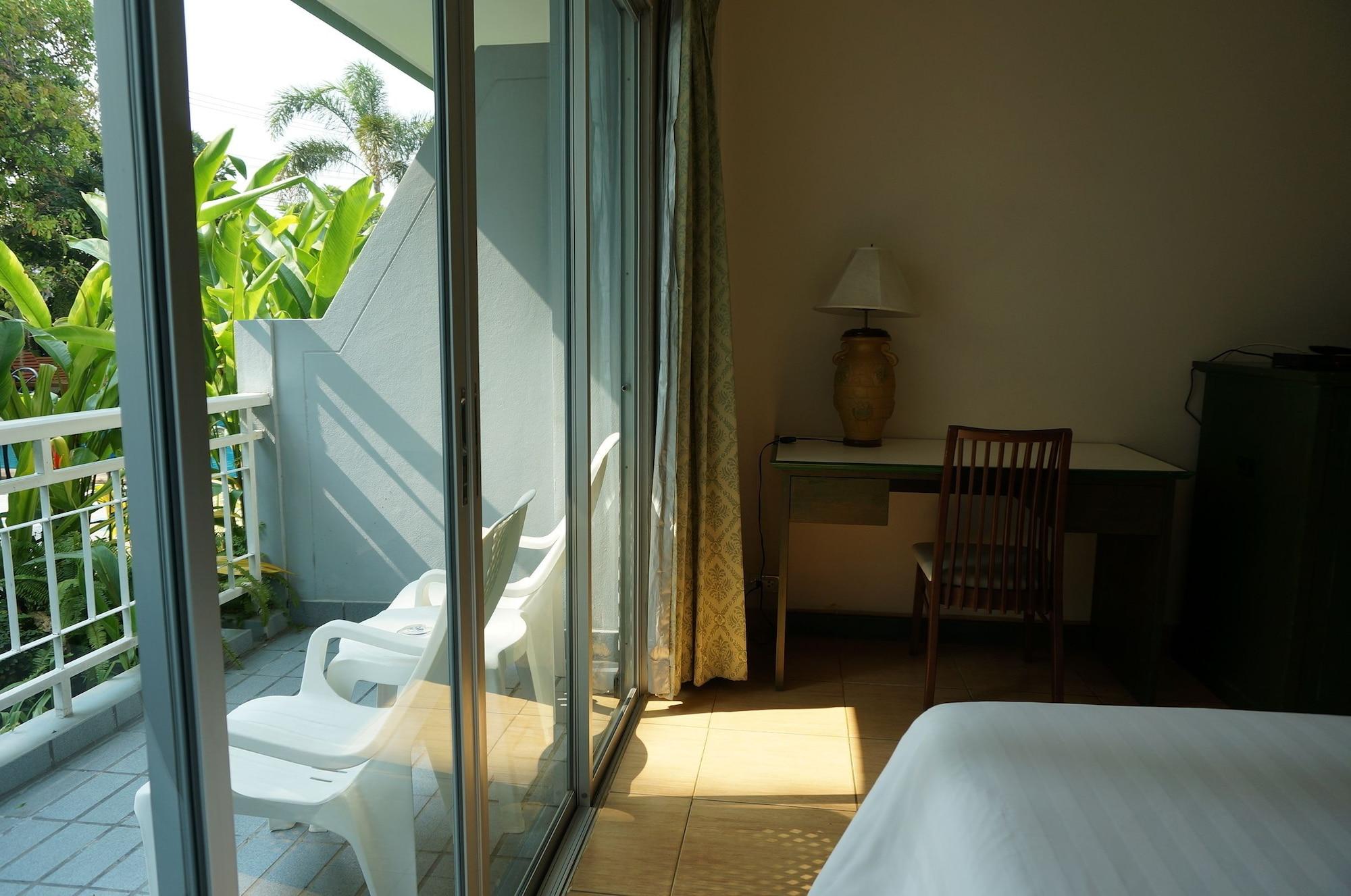 Baan Suksiri Hotel HHQ Exteriör bild